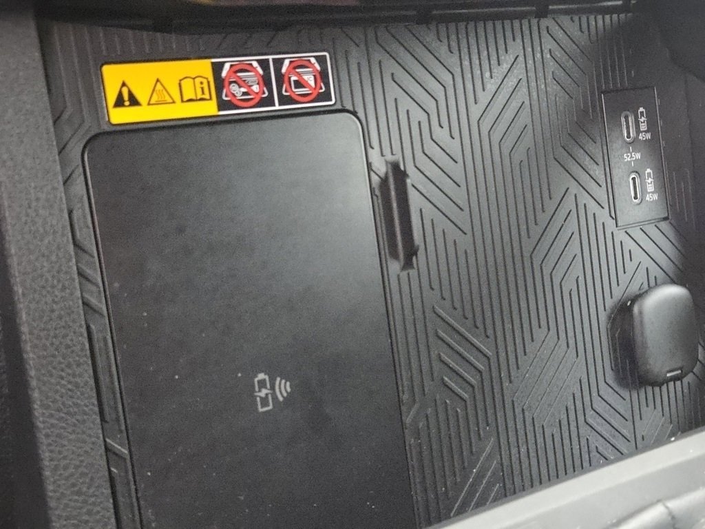 Used 2025 Toyota Tacoma SR5 w/ SR5 Upgrade Package image 13