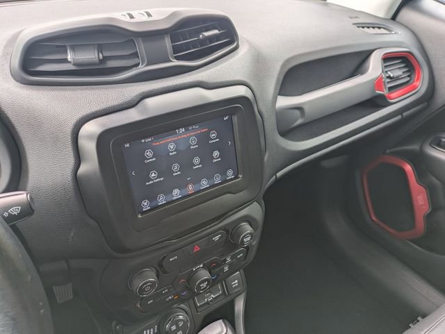 Used 2019 Jeep Renegade Trailhawk image 11