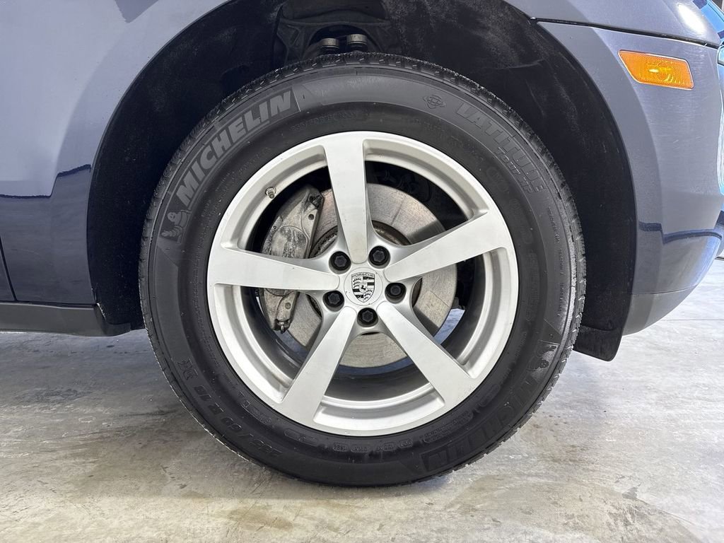 Certified 2018 Porsche Macan image 15