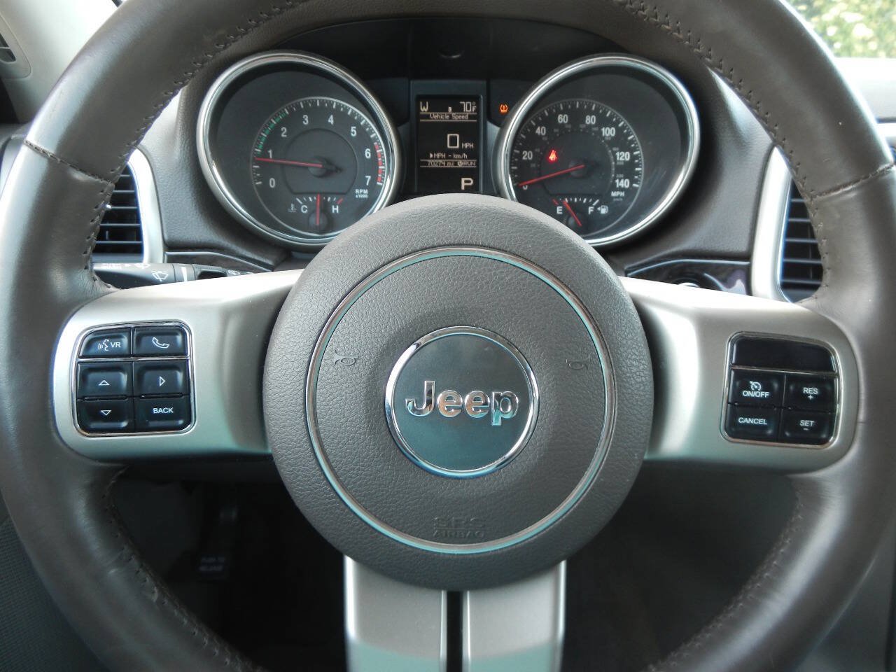 Used 2011 Jeep Grand Cherokee Laredo AWD/4WD image 41