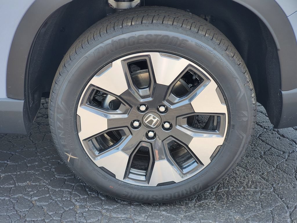 New 2026 Honda Pilot Touring image 5