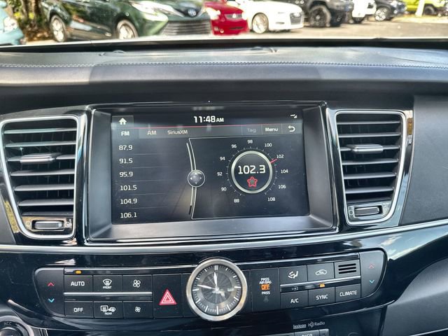 Used 2016 Kia K900 Luxury image 24
