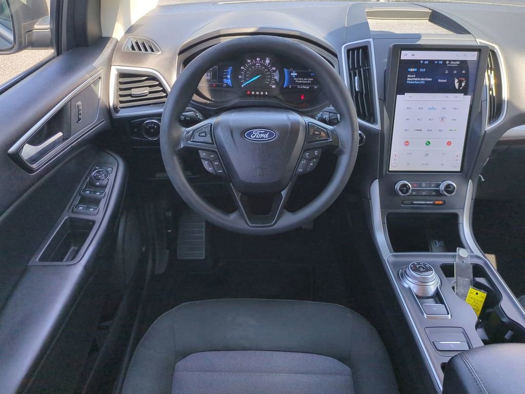 Certified 2024 Ford Edge SE image 17