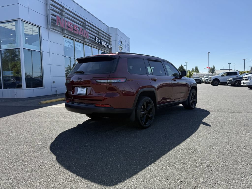 Used 2024 Jeep Grand Cherokee L Altitude AWD/4WD image 8