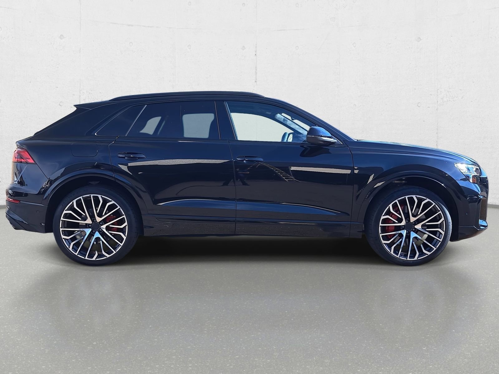 New 2026 Audi SQ8 Prestige image 4