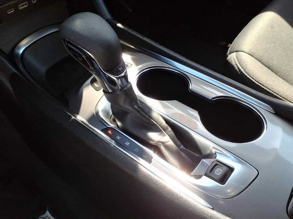 Used 2024 Chevrolet Malibu LT image 14