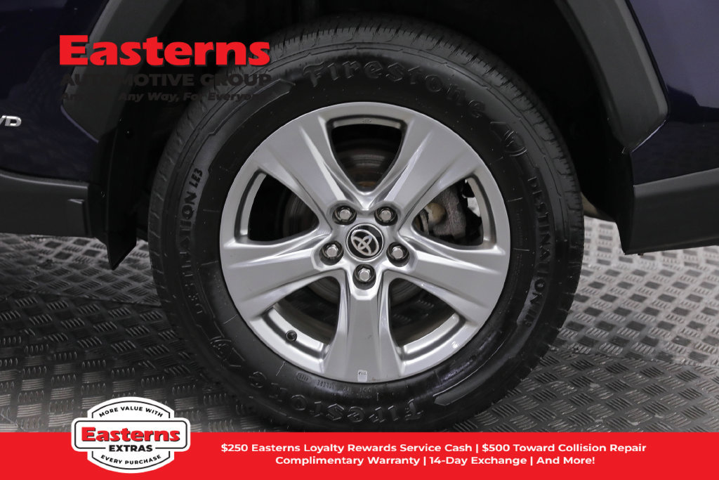 Used 2024 Toyota RAV4 XLE AWD/4WD image 33