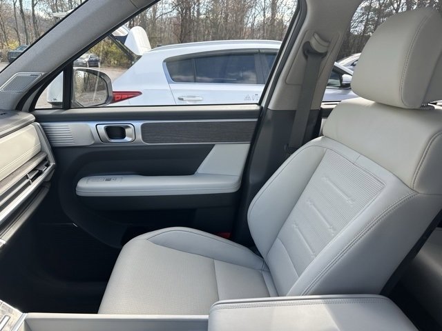 Used 2024 Hyundai Santa Fe Limited image 30