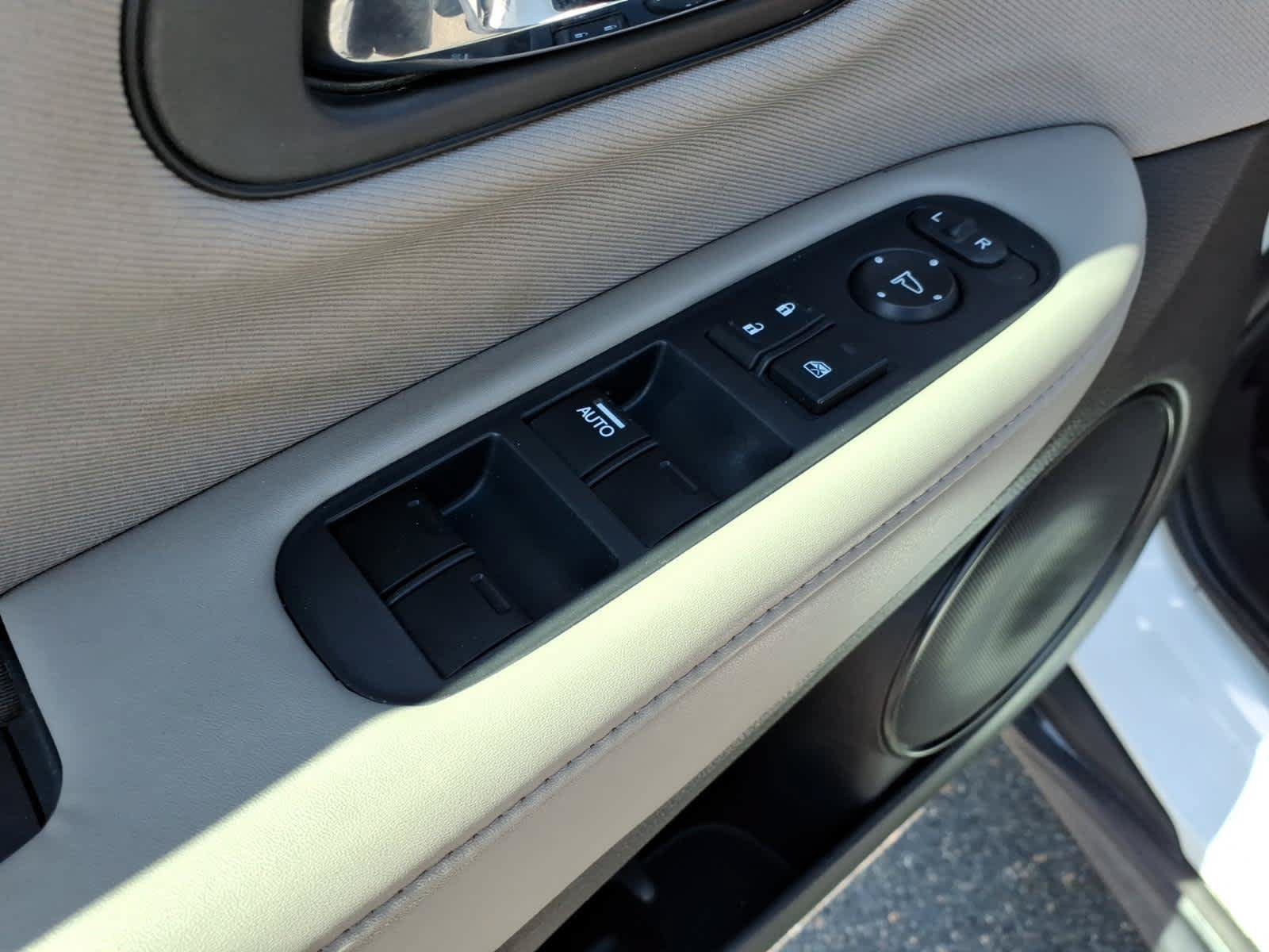 Used 2018 Honda HR-V LX image 17