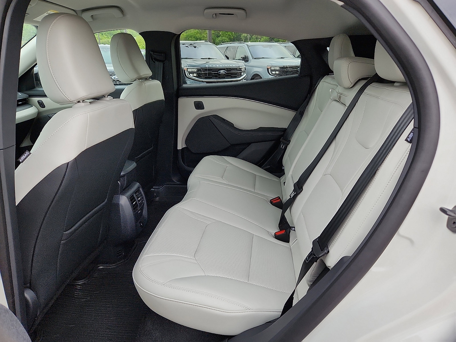 Used 2025 Ford Mustang Mach-E Premium RWD image 10