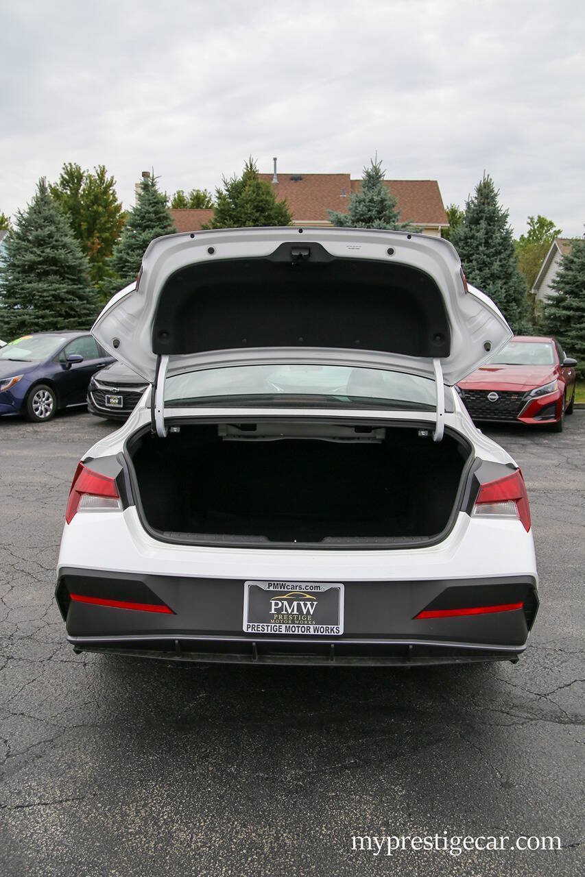 Used 2026 Hyundai Elantra Sport FWD image 24