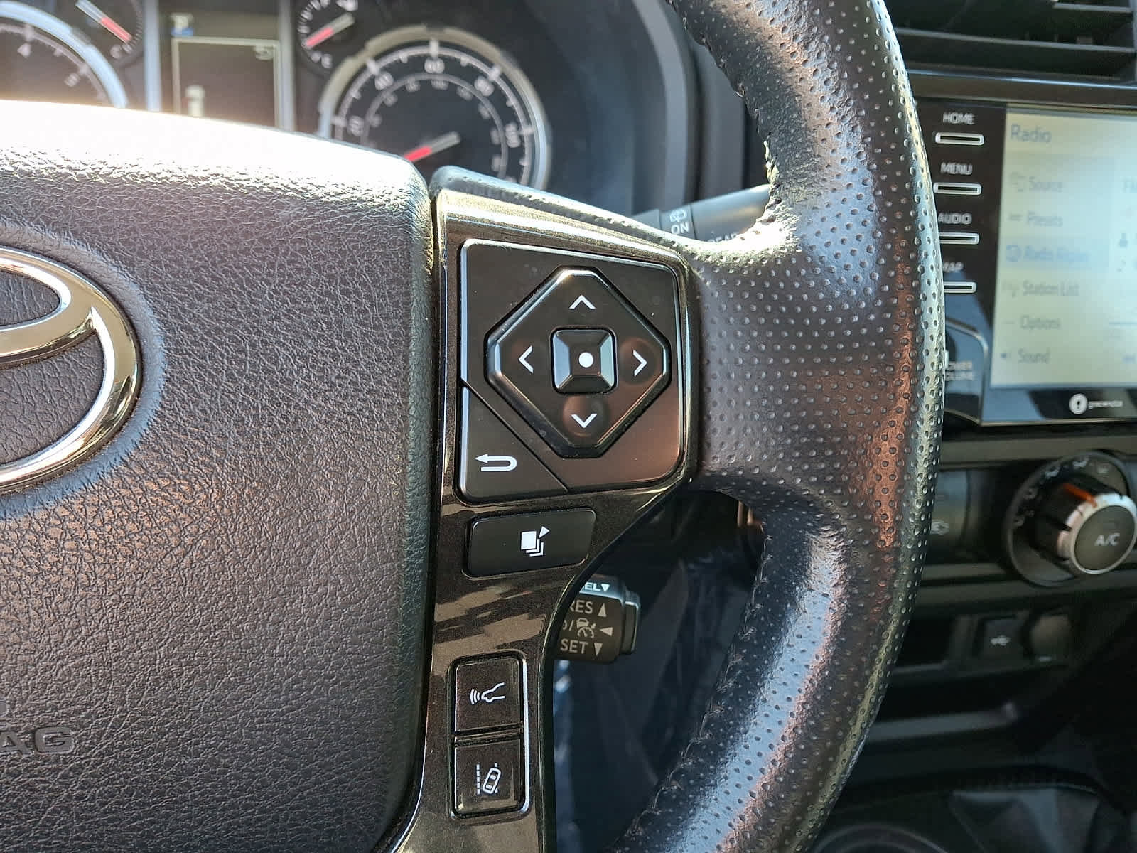 Certified 2024 Toyota 4Runner TRD Off-Road Premium image 22