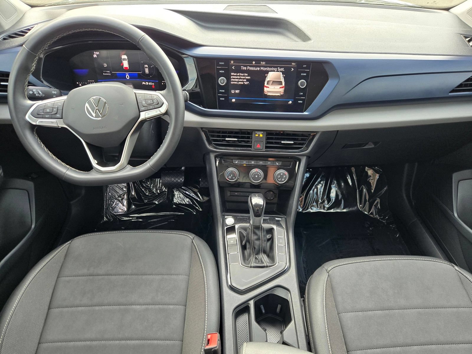 Used 2023 Volkswagen Taos SE FWD image 12