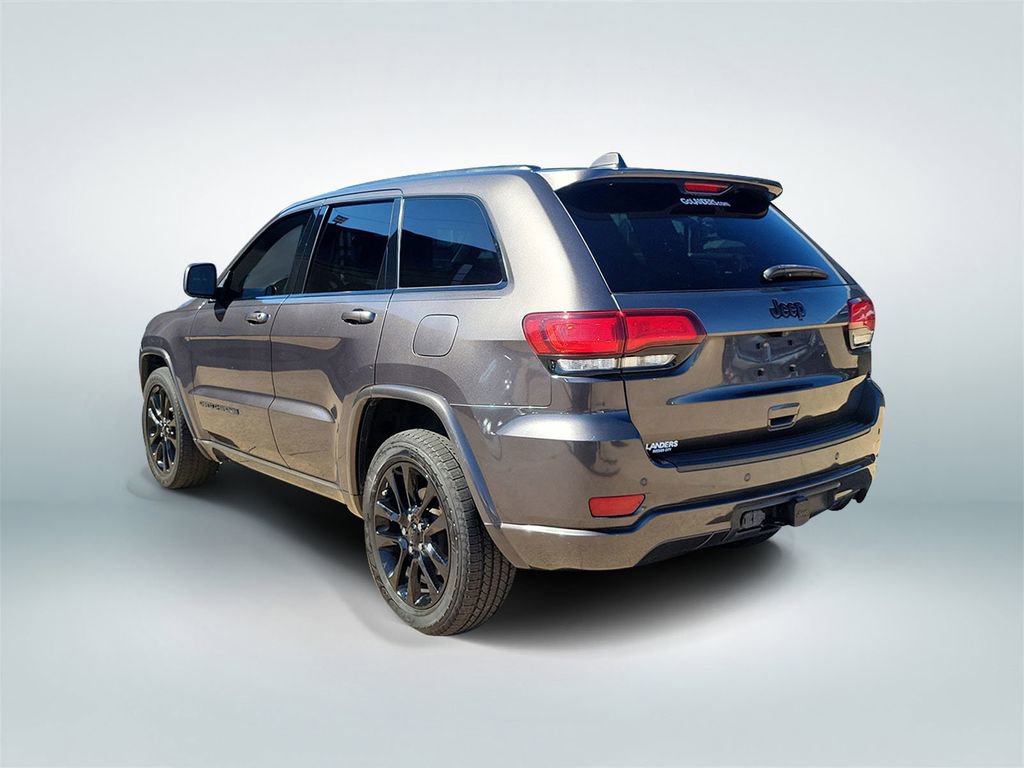 Used 2021 Jeep Grand Cherokee Laredo X image 4