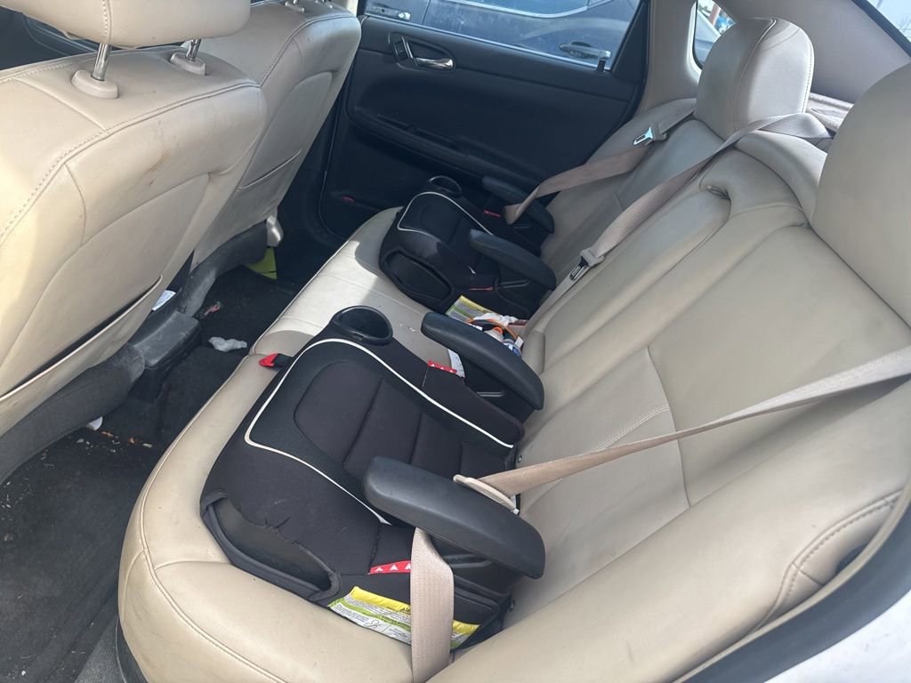 Used 2012 Chevrolet Impala LTZ FWD image 14