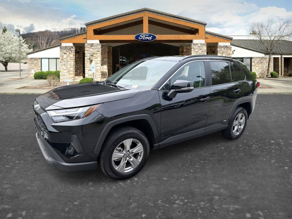 Used 2025 Toyota RAV4 XLE