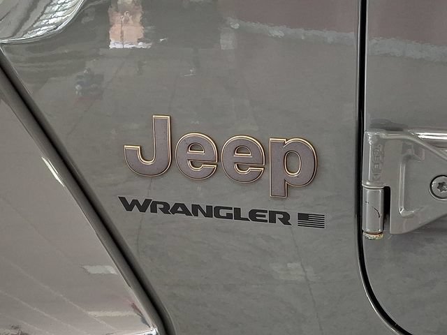 Used 2023 Jeep Wrangler Unlimited Rubicon 392 w/ Trailer Tow Package AWD/4WD image 28