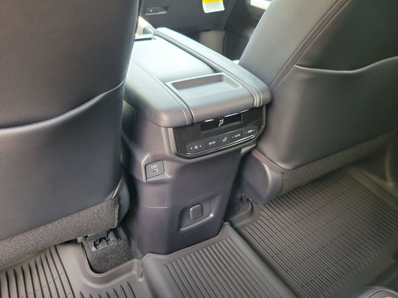 New 2026 Toyota Grand Highlander FWD image 12