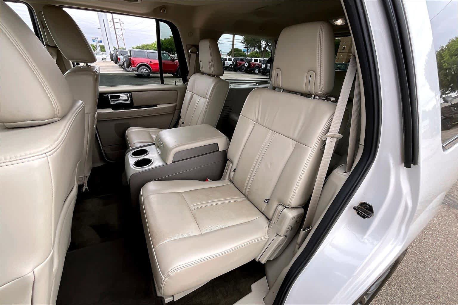 Used 2017 Lincoln Navigator Select AWD/4WD image 21
