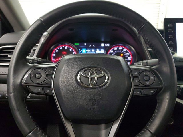 Used 2022 Toyota Camry XSE image 23