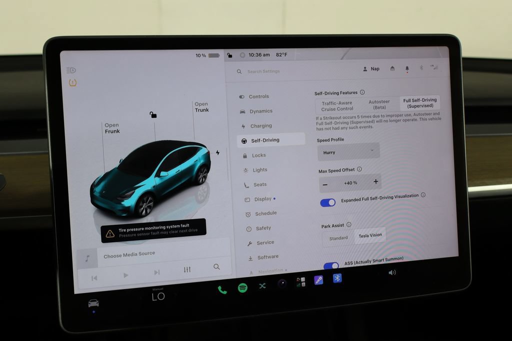 Used 2022 Tesla Model Y Long Range AWD/4WD image 31