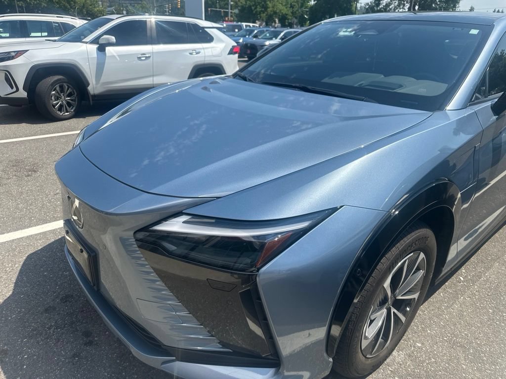 Used 2024 Lexus RZ 450e Premium w/ Technology Package AWD/4WD image 2