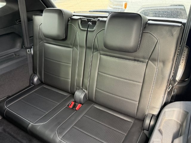 Used 2021 Volkswagen Tiguan SE R-Line FWD image 12