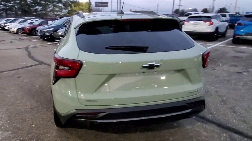 Used 2025 Chevrolet Trax ACTIV w/ Driver Confidence Package image 7