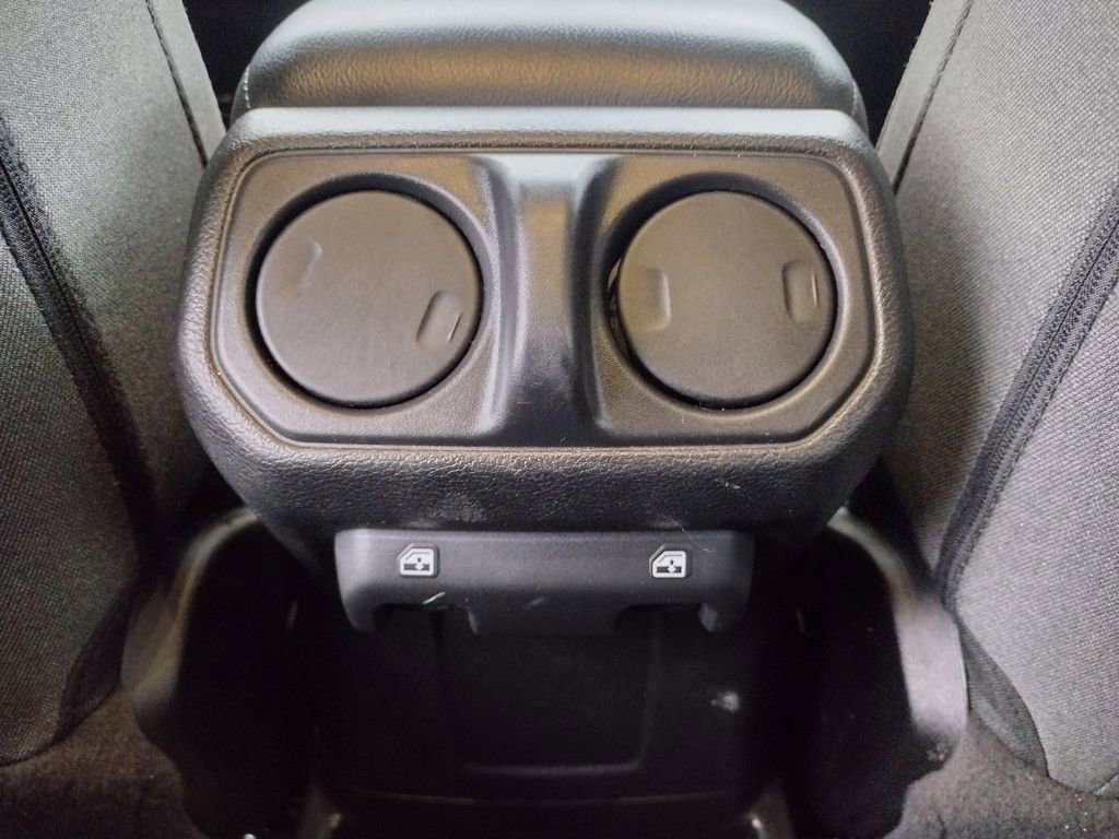 Used 2024 Jeep Wrangler Unlimited w/ Convenience Group image 9