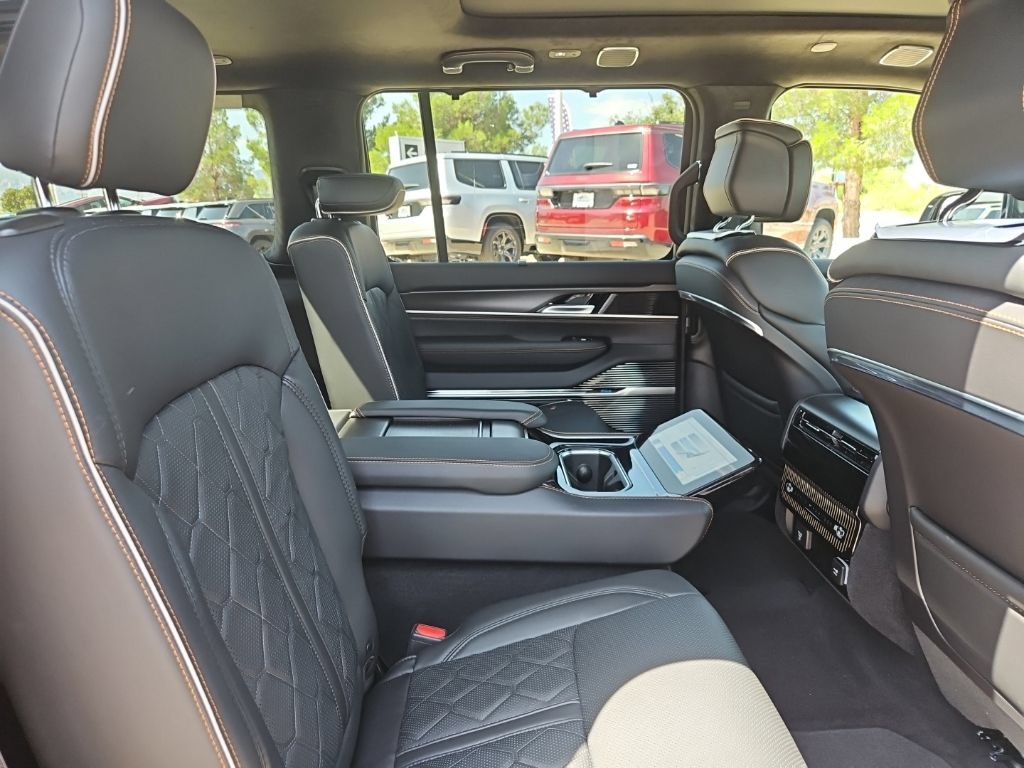 New 2026 Jeep Grand Wagoneer L Summit AWD/4WD image 27