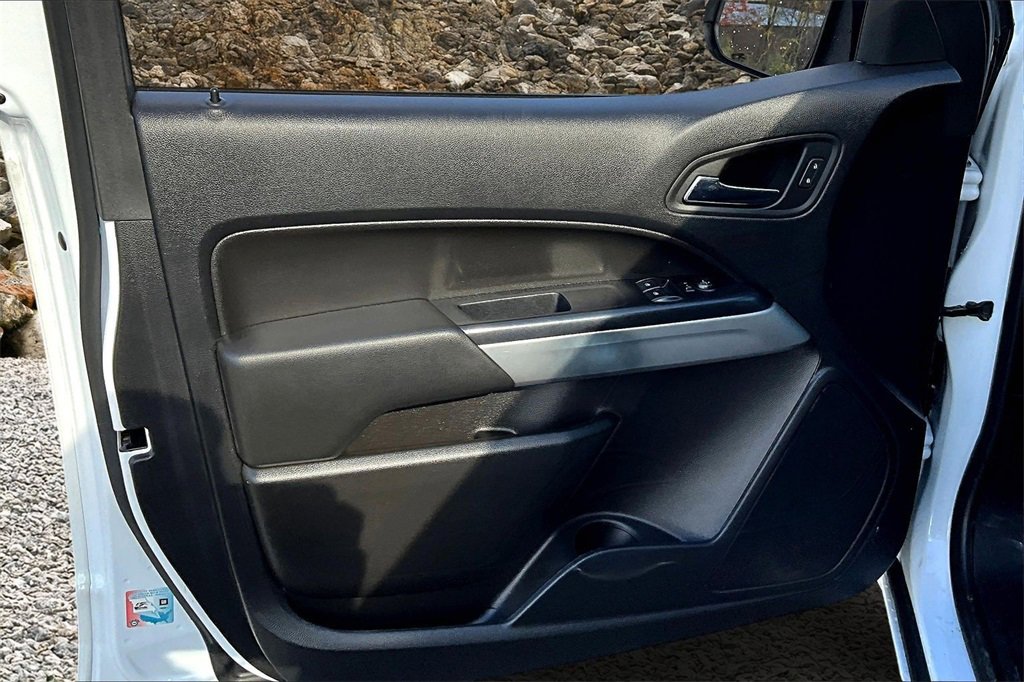 Used 2022 Chevrolet Colorado LT w/ Safety Package image 20