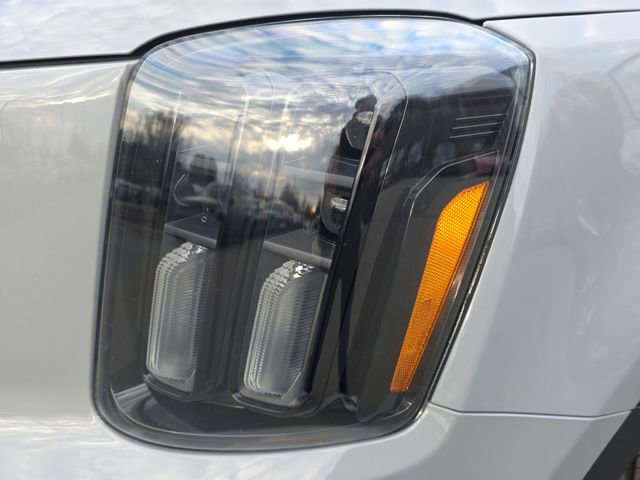Used 2024 Kia Telluride AWD image 48