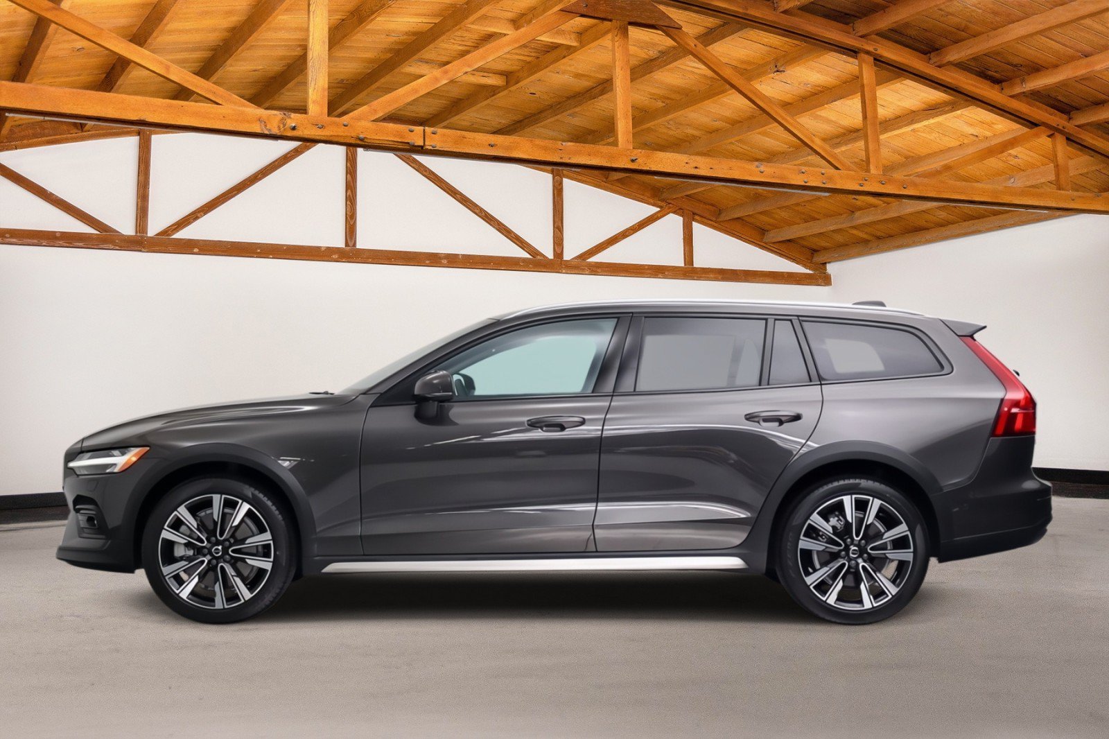 Used 2024 Volvo V60 B5 Cross Country Ultimate w/ Protection Package Premier AWD/4WD image 2
