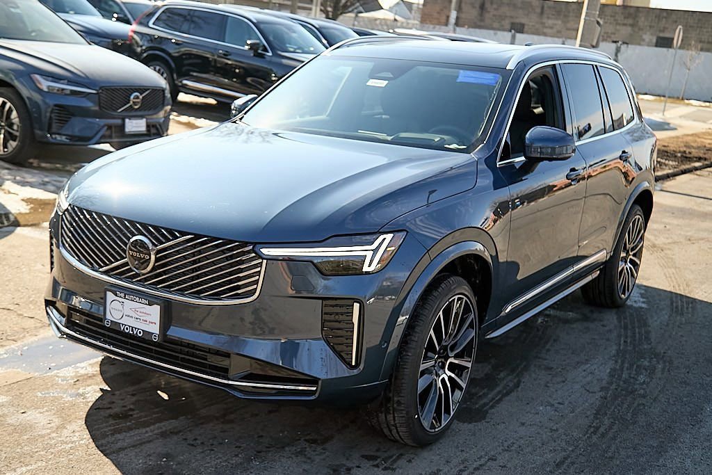 New 2026 Volvo XC90 B6 Ultra w/ Protection Package image 6