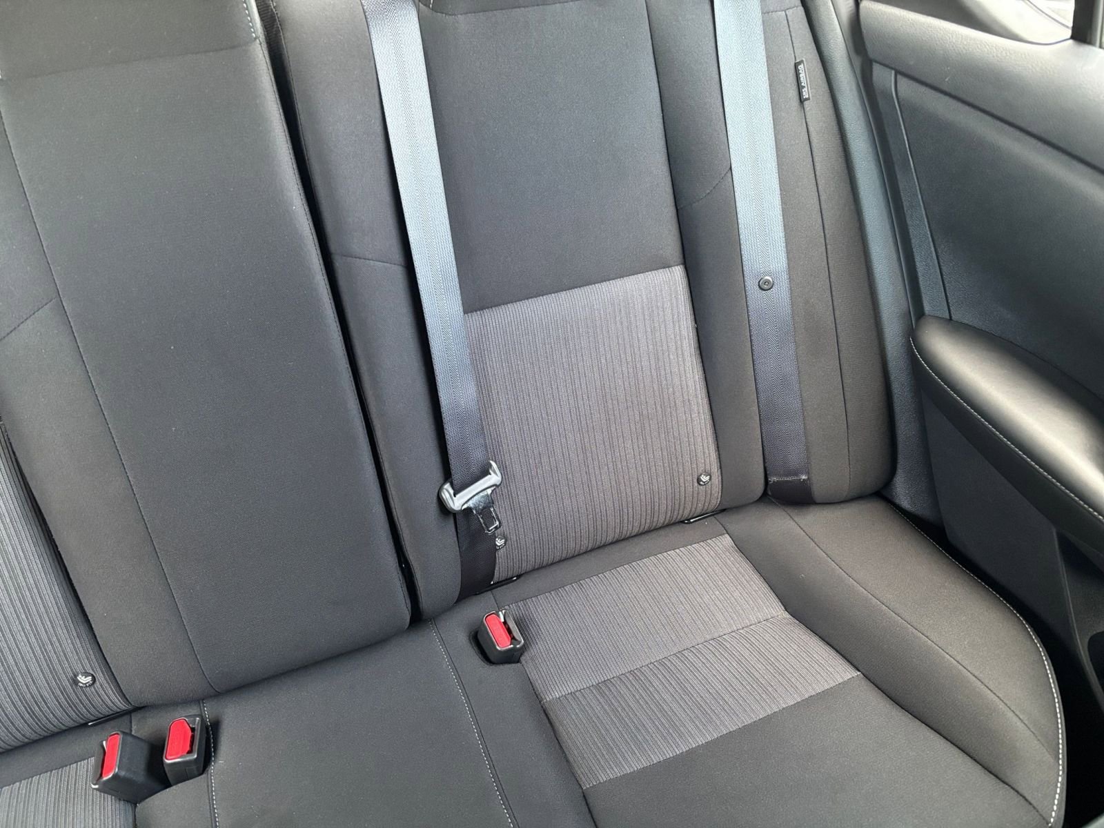 Used 2025 Nissan Sentra SV image 35