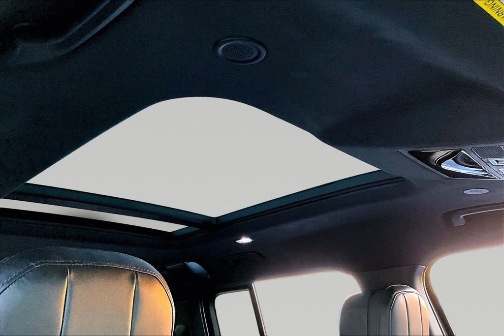 Certified 2025 Land Rover Defender 110 X image 25