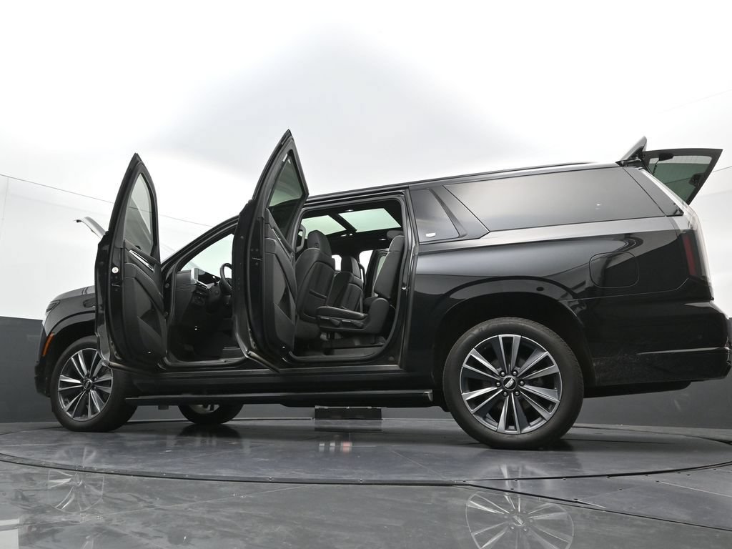 Used 2025 Cadillac Escalade ESV Sport w/ Touring Package AWD/4WD image 42