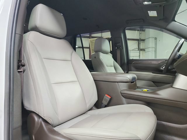Used 2022 Chevrolet Tahoe Z71 w/ Luxury Package AWD/4WD image 43