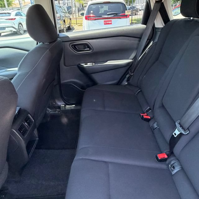 Used 2024 Nissan Rogue S FWD image 29