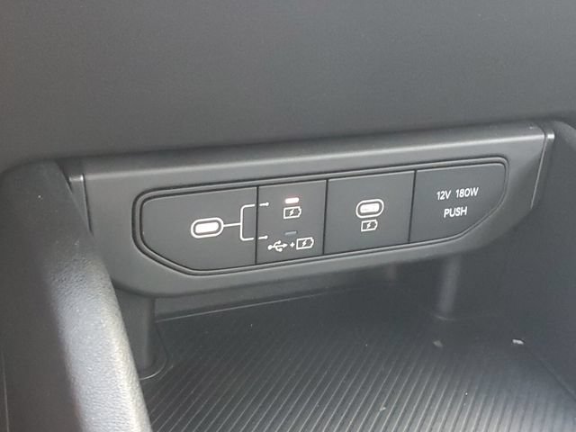 Certified 2025 Kia K4 FWD image 29