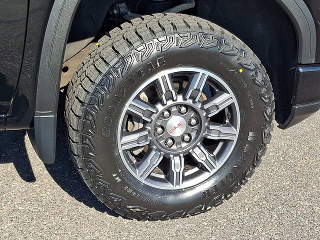 Certified 2024 GMC Sierra 1500 AT4 w/ Technology Package image 8