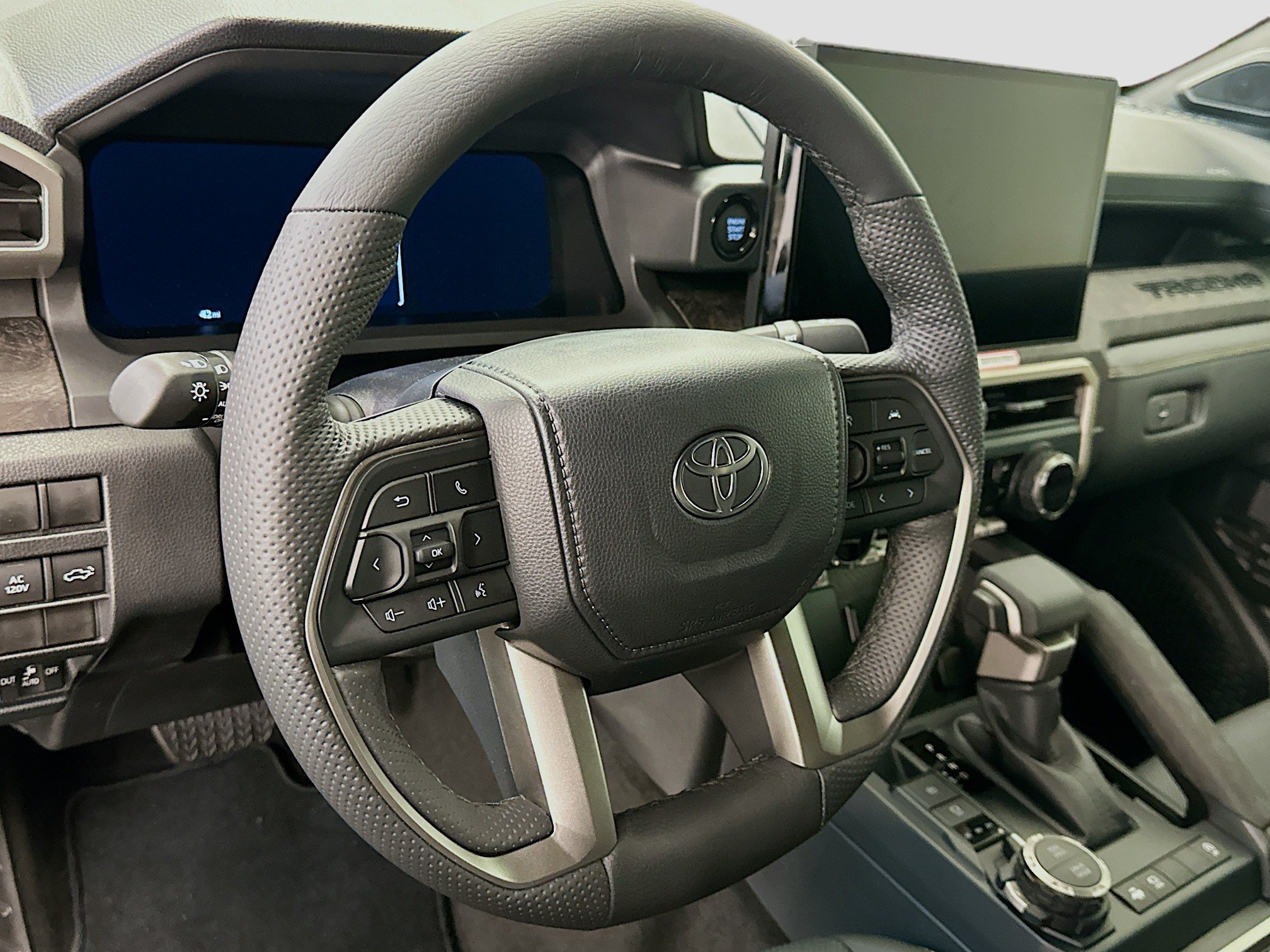 Used 2026 Toyota Tacoma Limited AWD/4WD image 18