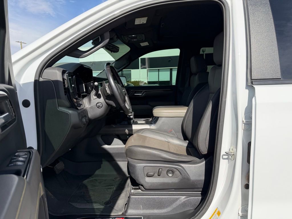 Used 2023 Chevrolet Silverado 1500 ZR2 w/ Technology Package image 10