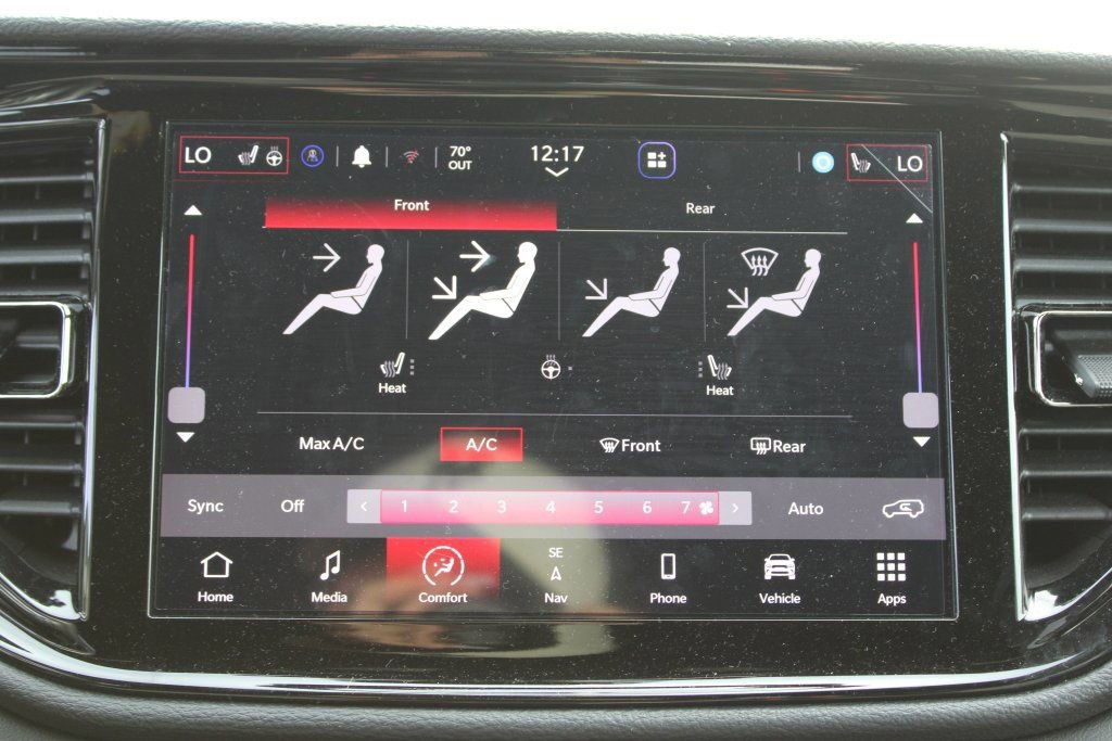 Used 2024 Dodge Durango R/T w/ Blacktop Package image 18