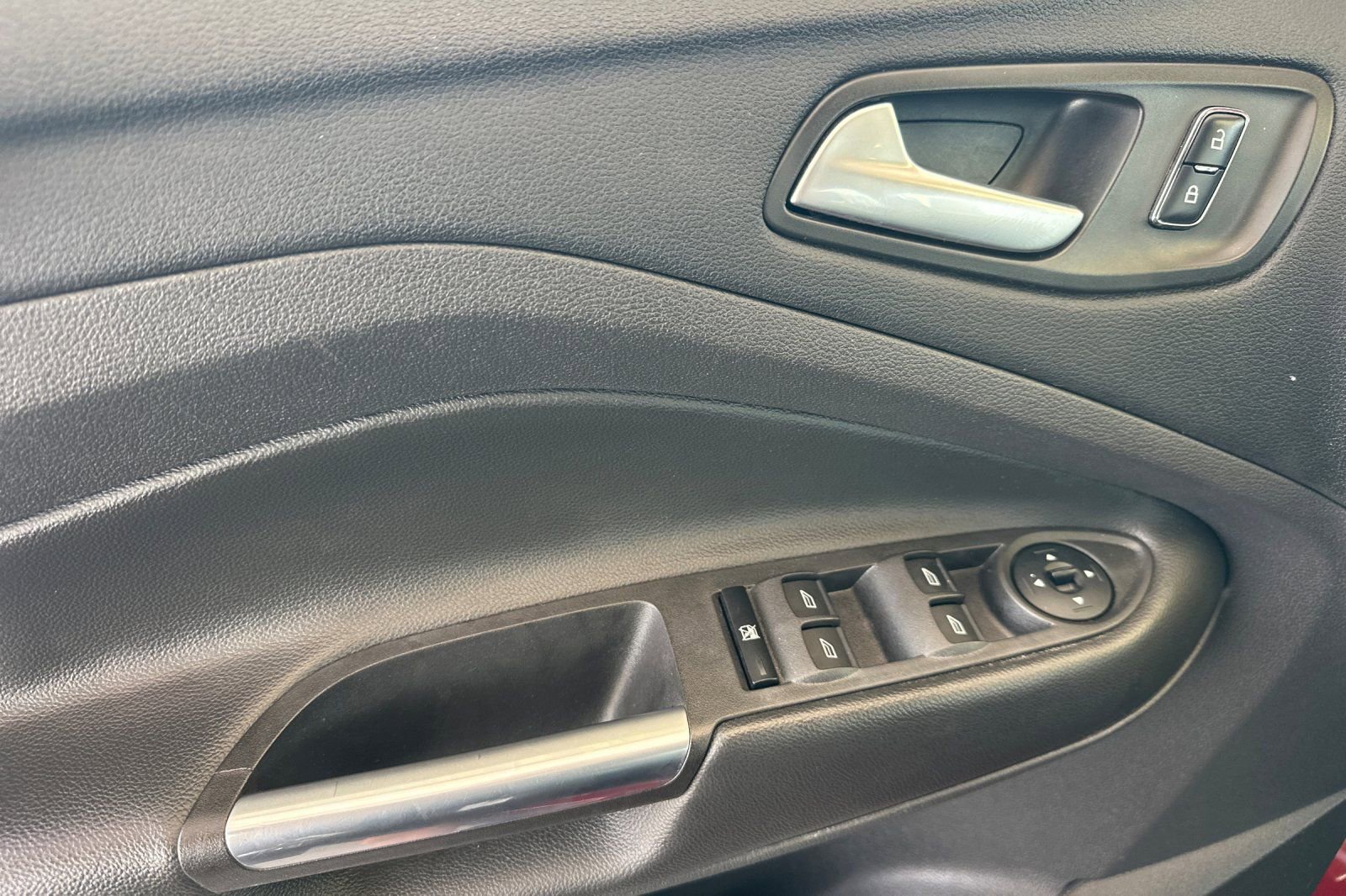 Used 2016 Ford Escape SE w/ SE Chrome Package AWD/4WD image 11