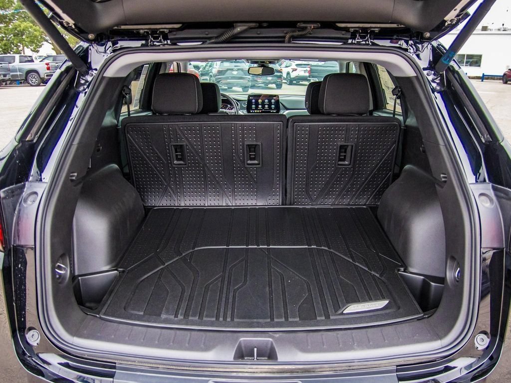 New 2025 Chevrolet Blazer LT w/ Convenience Package FWD image 10