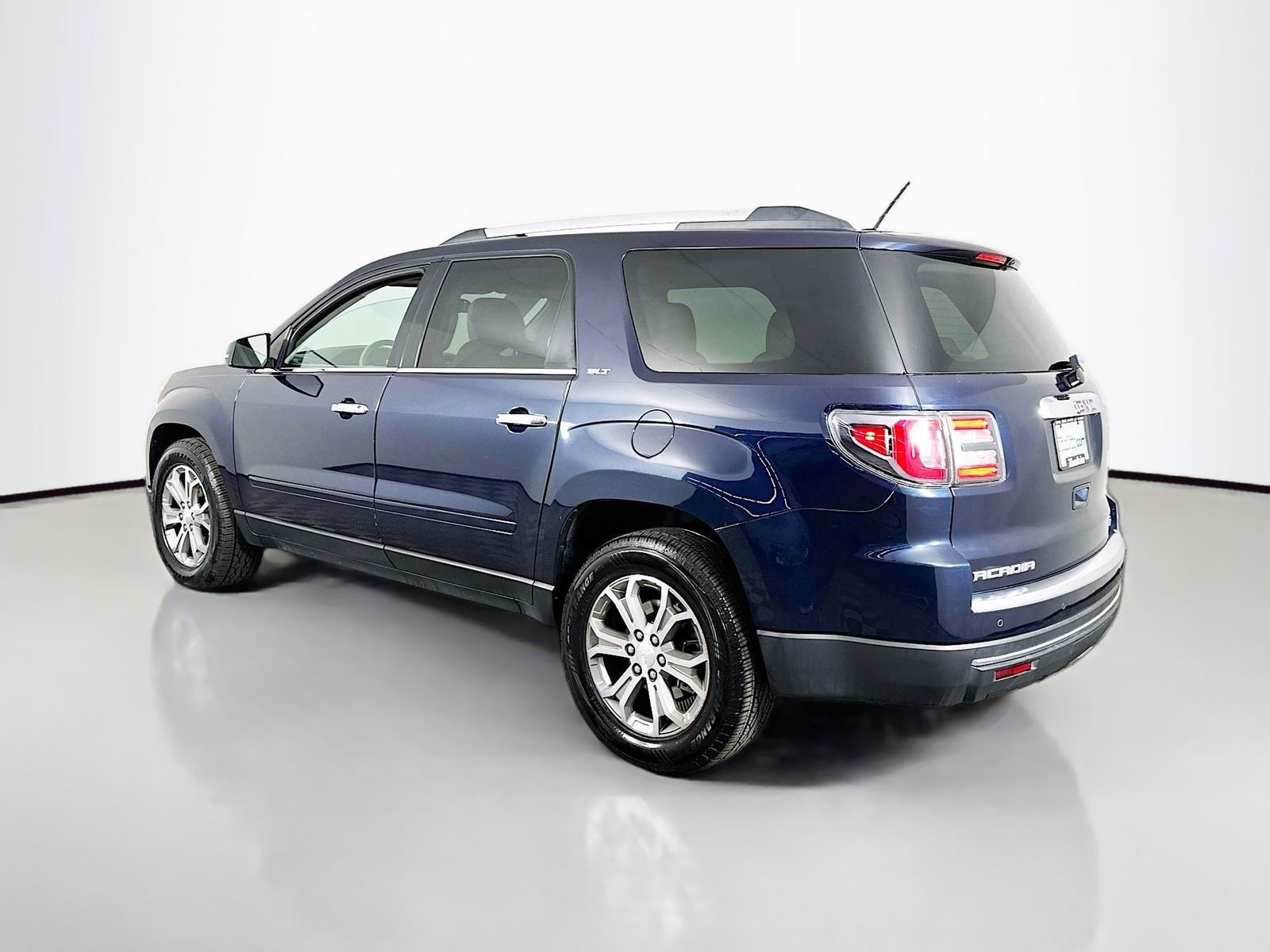 Used 2015 GMC Acadia SLT AWD/4WD image 5