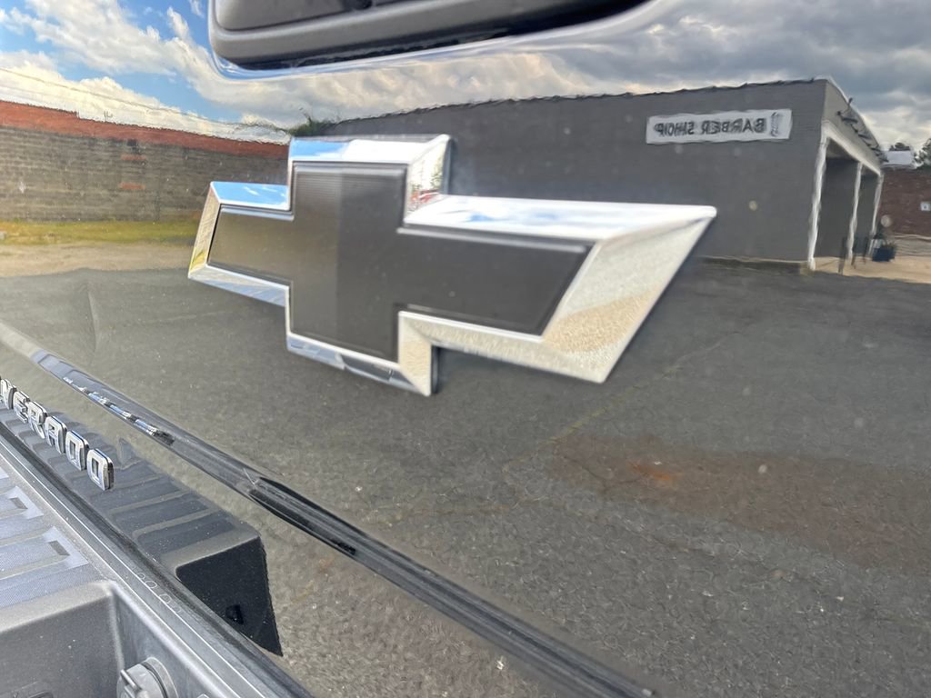 Used 2018 Chevrolet Silverado 1500 LTZ Z71 w/ LTZ Plus Package AWD/4WD image 84