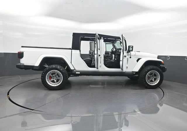 Used 2020 Jeep Gladiator Overland AWD/4WD image 38