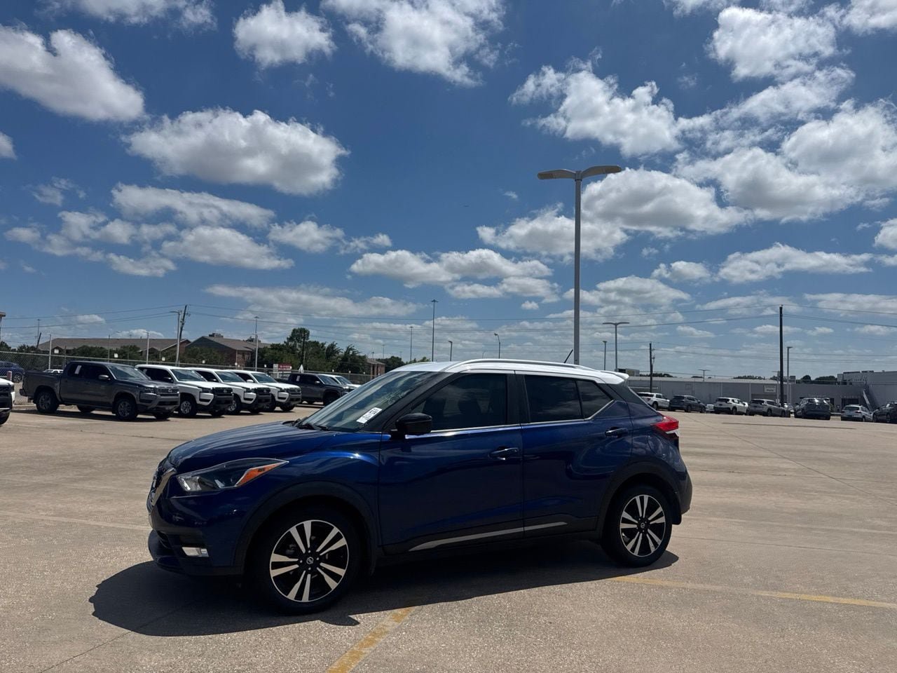 Certified 2019 Nissan Kicks SR w/ SR Premium Package FWD image 10